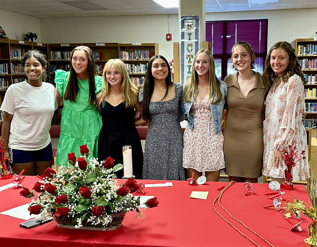 JHS_WSoccer's tweet photo. #gocards these kids sure do clean up nice!!! JHS national spanish honor society.   SO proud of these young ladies!!! Orgullosa de ustedes. 💪This is what a student athlete looks like. https://t.co/7ZKrpvjEMP