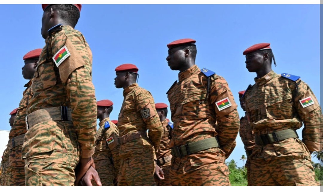 HotdropsLayer2's tweet image. Gouvènman peyi #BurkinaFaso a dekrete, jedi 13 avril 2023 a, yon mobilizasyon jeneral pou fè fas ak kriz sekirite peyi a ap travèse, ki genyen yon ogmantasyon nan atak #teworis yo. Se sa otorite yo pibliye nan yon nòt pou laprès, aprè nan konsèy Minis.
@centrealaune