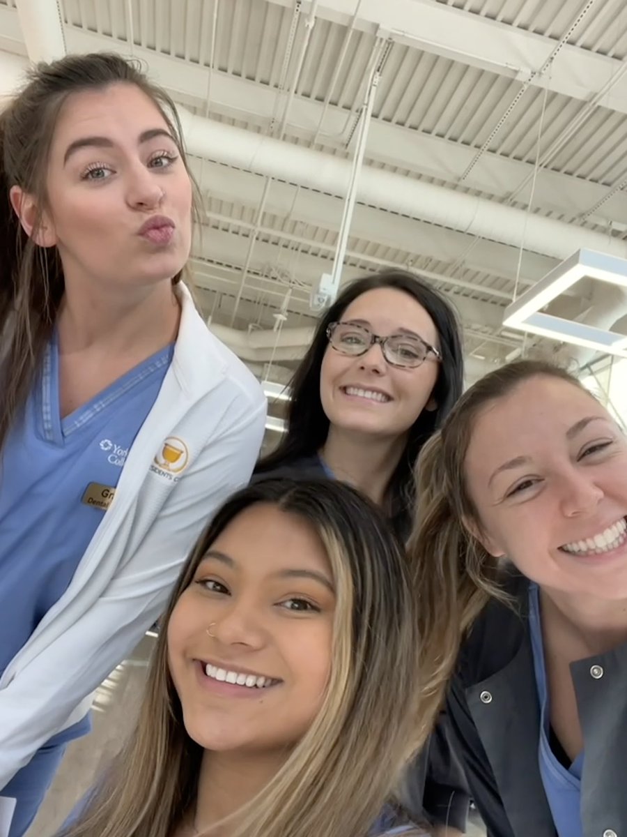 gracieburrelll's tweet photo. Started from the bottom now we HEREEE… kinda 🦷 https://t.co/JAvl0tf3FR