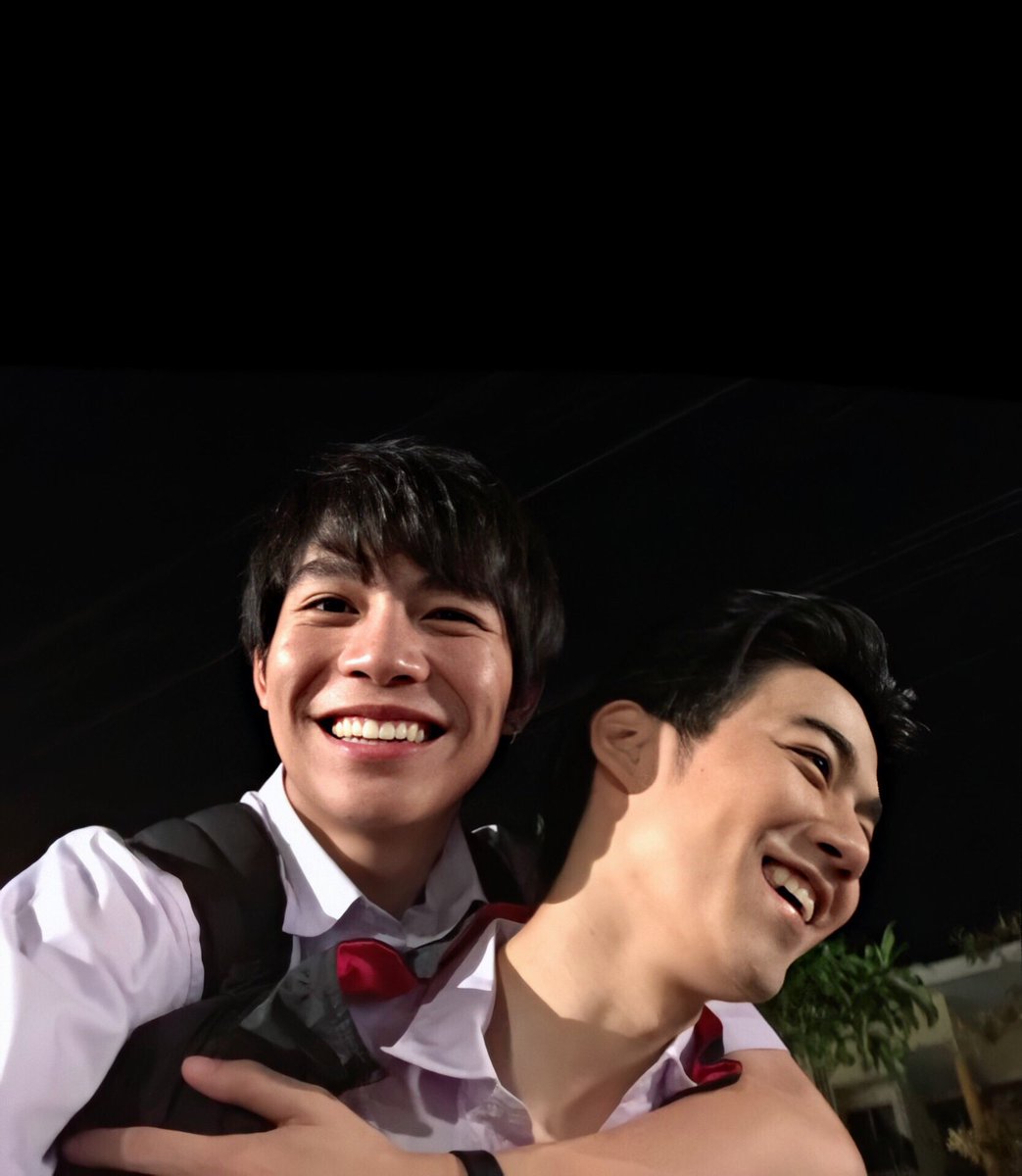 miriam_ortega19's tweet photo. Necesito un papel protagonista para fluke ya está serie solo ha conseguido que me enamoré más y más de él me ha encantado poder disfrutar de esta bonita historia
#WAYKIM #FlukePusit #FirstKanaphan #TheShipperSeries
#TheSipper https://t.co/Bmu1MLhp7Y