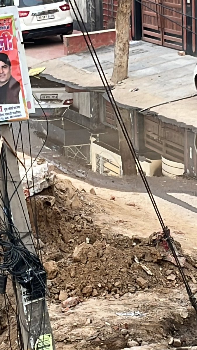 GargAshish1990's tweet photo. @MunCorpGurugram @cmohry @mlkhattar @OfficialGMDA Not resolved at all https://t.co/DPAEE8M6uY