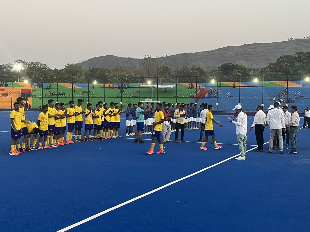 NTHA_JAMSHEDPUR's tweet image. NTHA thanks @steelauthority sports department for the warm gifts and excellent hospitality. 

A special shoutout to Mr. Raju Saini Coach and Mr. RK Phari for welcoming us and treating as a family. 

#ntha #sail #sailsteel #openingceremony #rourkela