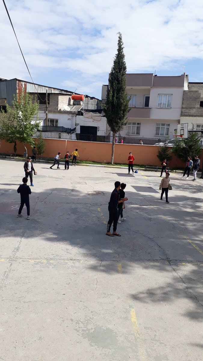 <a href="/GevenceO/">Nizip Gevence İlkokulu-Ortaokulu</a> okulundan gelen beyzbol takımı ile hazırlık maçı yapıldı.

<a href="/gul_davut/">Davut GÜL</a> <a href="/yasintepe/">Yasin TEPE</a>
<a href="/M_Kilicparlar/">Metin KILIÇPARLAR</a> @Cgnde 
<a href="/Magir99/">Mustafa Ağır</a> <a href="/Muratt_Kilic44/">murat kılıç</a> 
<a href="/tken401/">Murat ÇALIŞIR</a> <a href="/demirryahya/">Yahya Demir</a> 
<a href="/TRagbiFed/">Türkiye Ragbi Federasyonu</a>