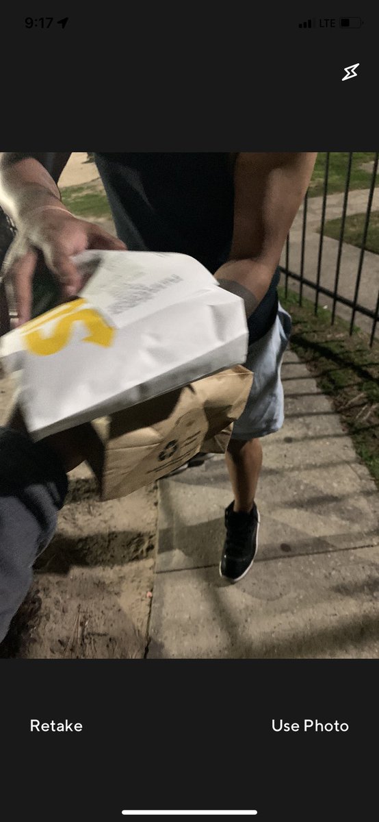 lilwoopasia's tweet photo. Ima door dash courier and I don’t play that shit . YOU GOT YO FOOD I WILL TAKE A PICTURE OF YO ASS😂😂😂😂 https://t.co/NAgZcLi6k7