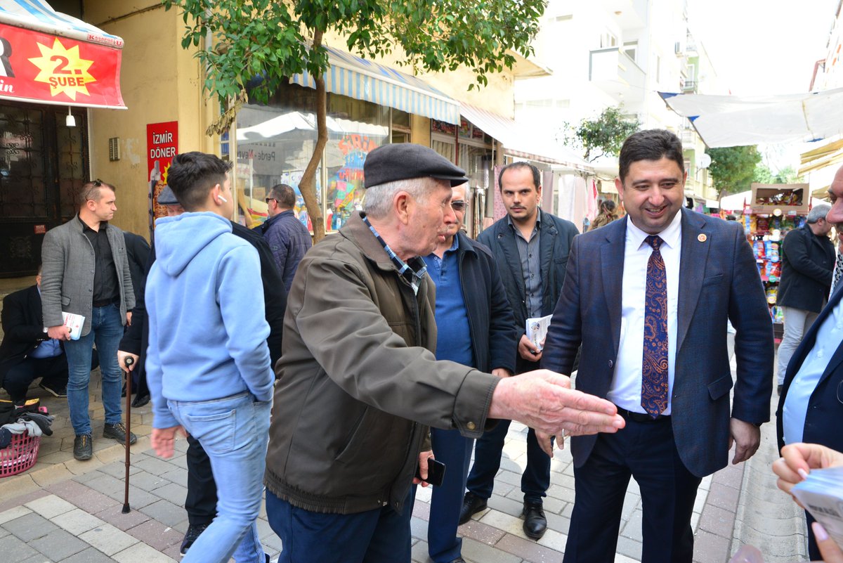 Harun__Algul's tweet photo. İlçe Başkanımız Bekir BOZKURT ve Yönetim Kurulu Üyelerimiz, Kaçep İlçe Başkanı Özlem Adviye YUMUŞ ve Yönetim Kurulu Üyeleri, Meclis Üyelerimiz, Partimiz Üyeleri  ve Genç Ülkücülerimizle, Pazartesi Pazarında faaliyet gösteren yerleşik esnaflarımızı ziyaret ettik. + https://t.co/x4eoyy9l5e