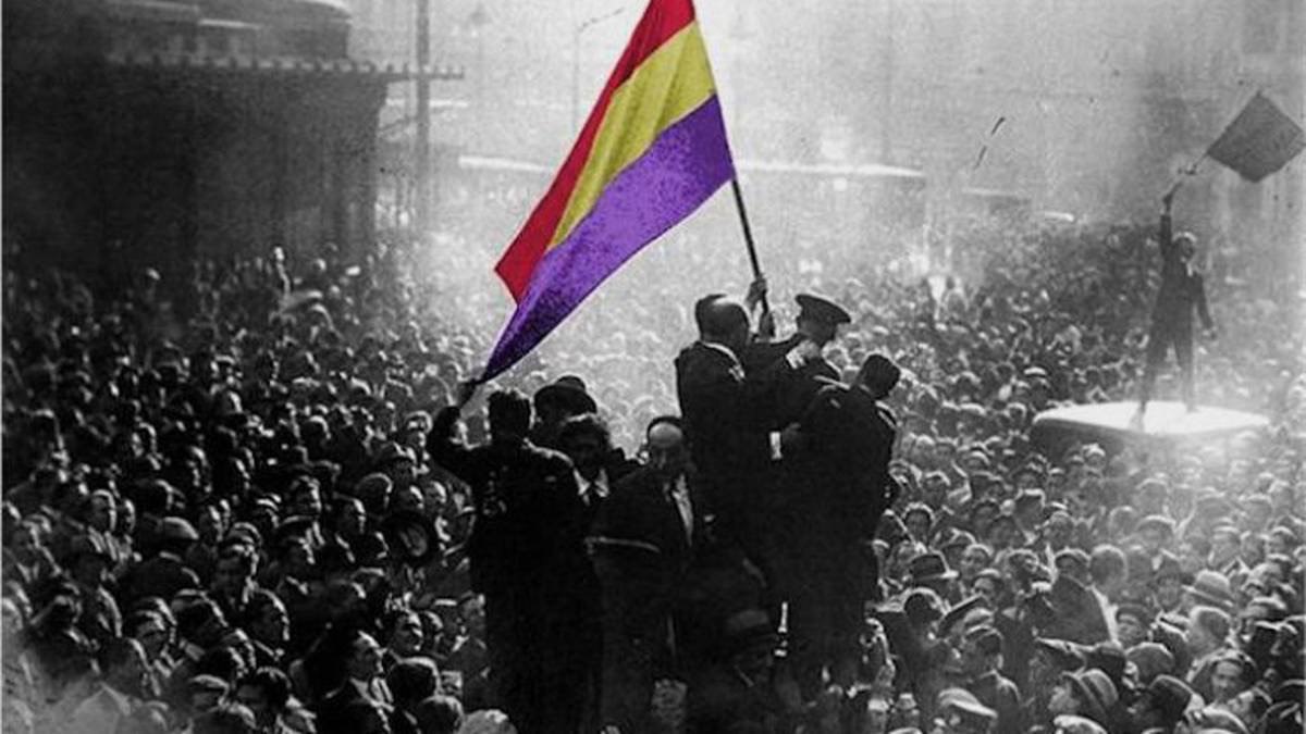 GLlamazares's tweet photo. Feliz día de la República. Memoria y futuro. https://t.co/G8m9AmLsOG