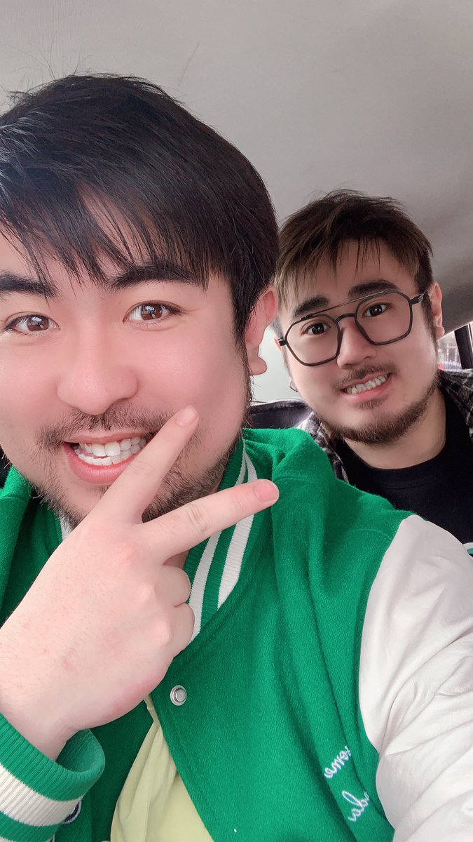 Work up early today, now me &amp; <a href="/ProPandas_Ding/">鼎鼎 Ding</a> on the way back home🥳