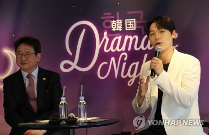 Ldh_thfan's tweet photo. รูปอีโดฮยอนจากงาน Dramatic Night ที่กรุงโตเกียว ประเทศญี่ปุ่นค่ะ 🌙
#イドヒョン #이도현
#LEEDOHYUN #อีโดฮยอน
#DramaticNight https://t.co/SIE49g9gQA
