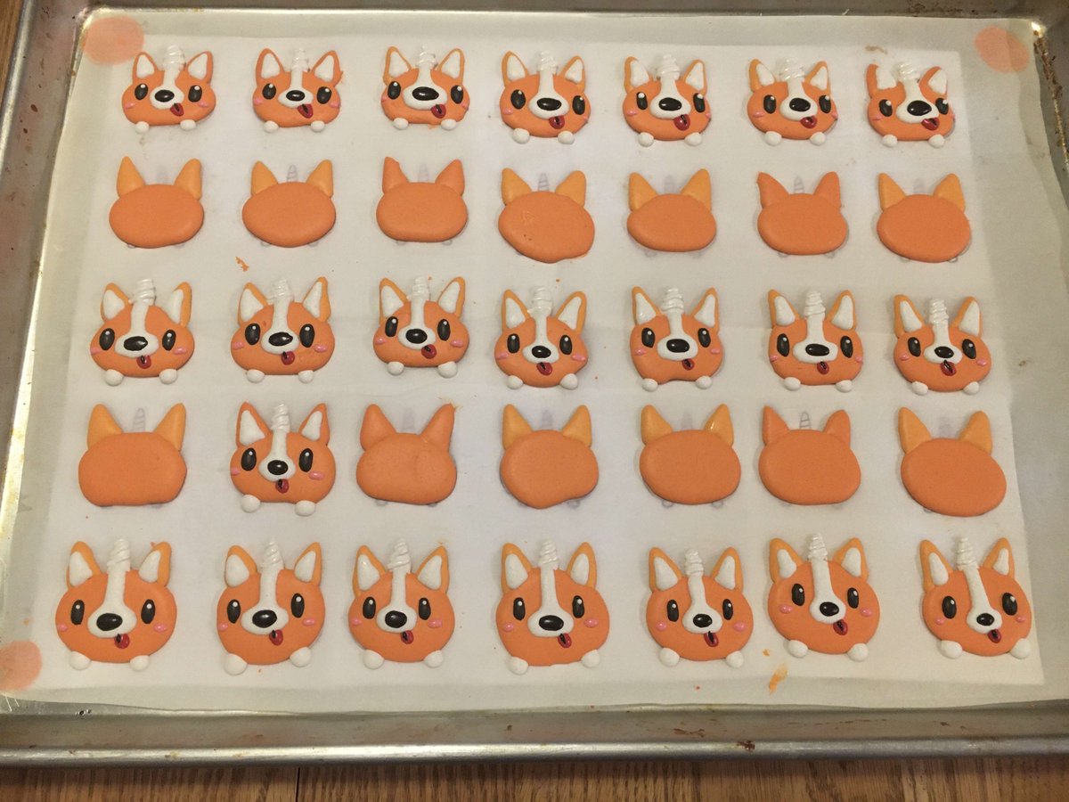 Micarocks101's tweet photo. Corgicorn macarons https://t.co/rBUi88rpQM