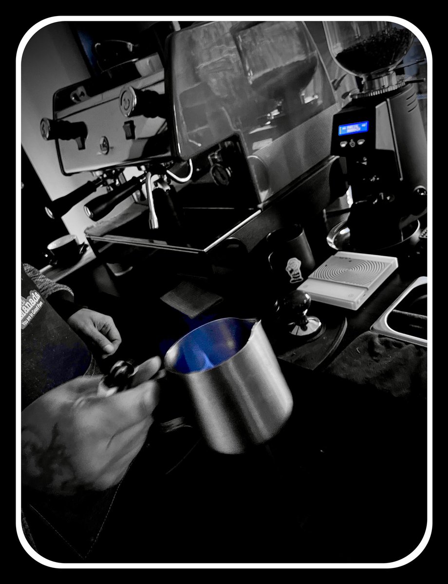MrBarbitas's tweet photo. Amo lo que hago 
#barista 
#CoffeeLover https://t.co/ES0EqtVCNk