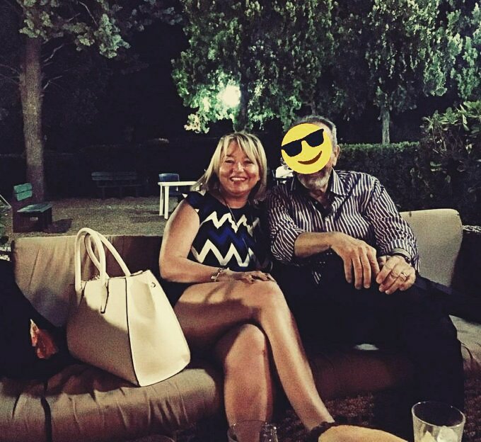Annem ve bizim yazlık sitenin müdürü...sizce annemi sikiyo mu bu herif ne dersiniz???