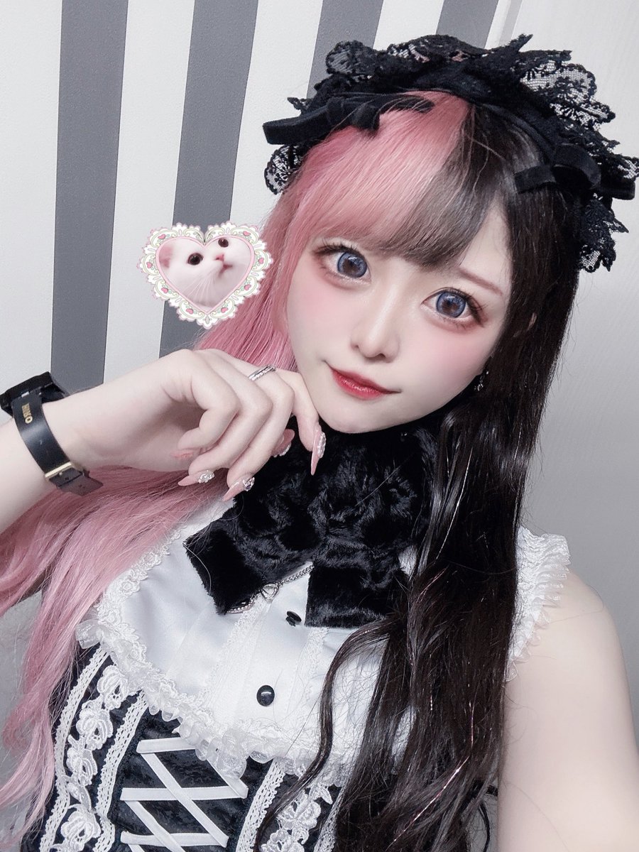 menzai_0v0's tweet photo. ♡4.13 おきゅ♡

ラストに駆けつけてくれてありがと💯✨
4月バタバタしてるのに
会いに来てくれるの好き感じる💖
遠隔でもチェキドリショットありがとうᐡඉ́  ̫ ඉ̀ᐡ支えられてる❕ごはんもね🍽

次は多分19日です🎶
#シャンラブ https://t.co/w3wOhgBiRE