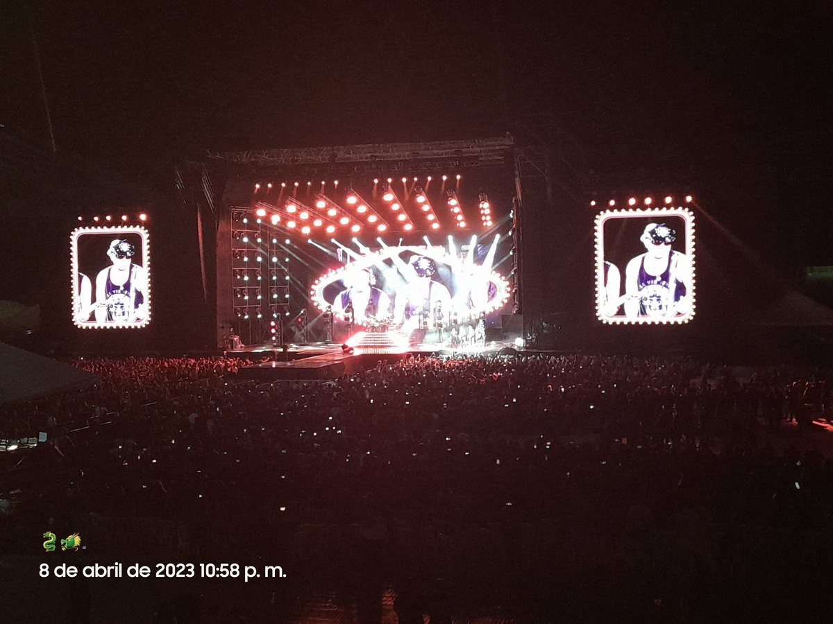 Wilbeert_14's tweet photo. Estar aquí y ver en vivo a una de mis bandas favoritas será un recuerdo que llevaré por siempre en mi mente @scorpions 🤙🏽🦂 https://t.co/oQ1bHqO751