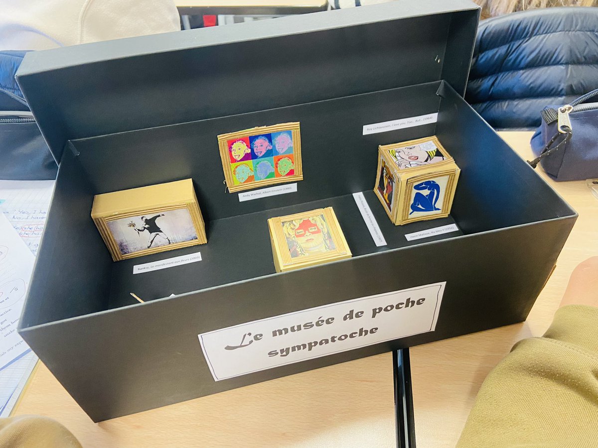 Wesolowluce's tweet photo. Semaine des arts et de la culture @CE_FontdeFillol Médiateurs culturels 4eme passent dans toutes les salles pour déposer un musée portatif et le présenter. #histoiredesarts #oral @LaetitiaOucher1 @CroisonnierH @CardieNice @AcademieNice https://t.co/9N6WmX4FlP