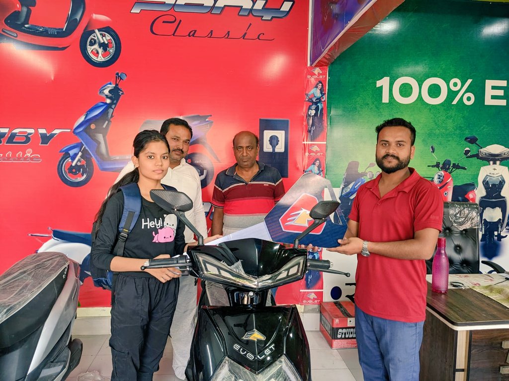 evoletpadrauna's tweet photo. Congratulations Mr. Ashok Kumar 💐
Sold out: DERBY BLACK

#Evolet #Derby ☘️🌿☘️ https://t.co/k4xghtSi0U