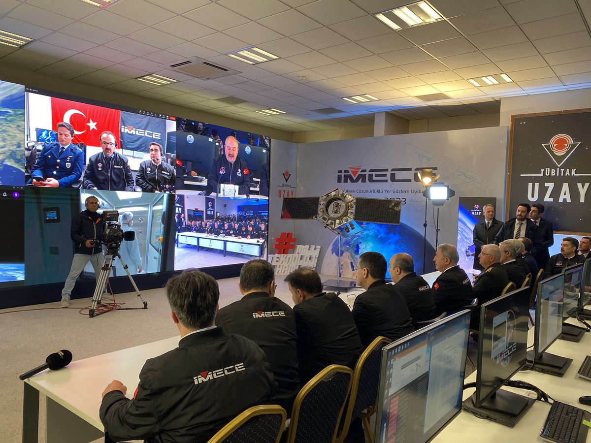 Tübitak Uzay Enstitüsünün mühendisleri tarafından yapılan tamamı yerli İMCE uydusu dakikalar sonra Uzay’daki yörüngesine hareket edecek. Bu gurur ülkemizin mühendisleri ve Türkiye’nindir. <a href="/TCSanayi/">Sanayi ve Teknoloji Bakanlığı</a> <a href="/Tubitak/">TÜBİTAK</a> <a href="/tubitakuzay/">TÜBİTAK UZAY</a>