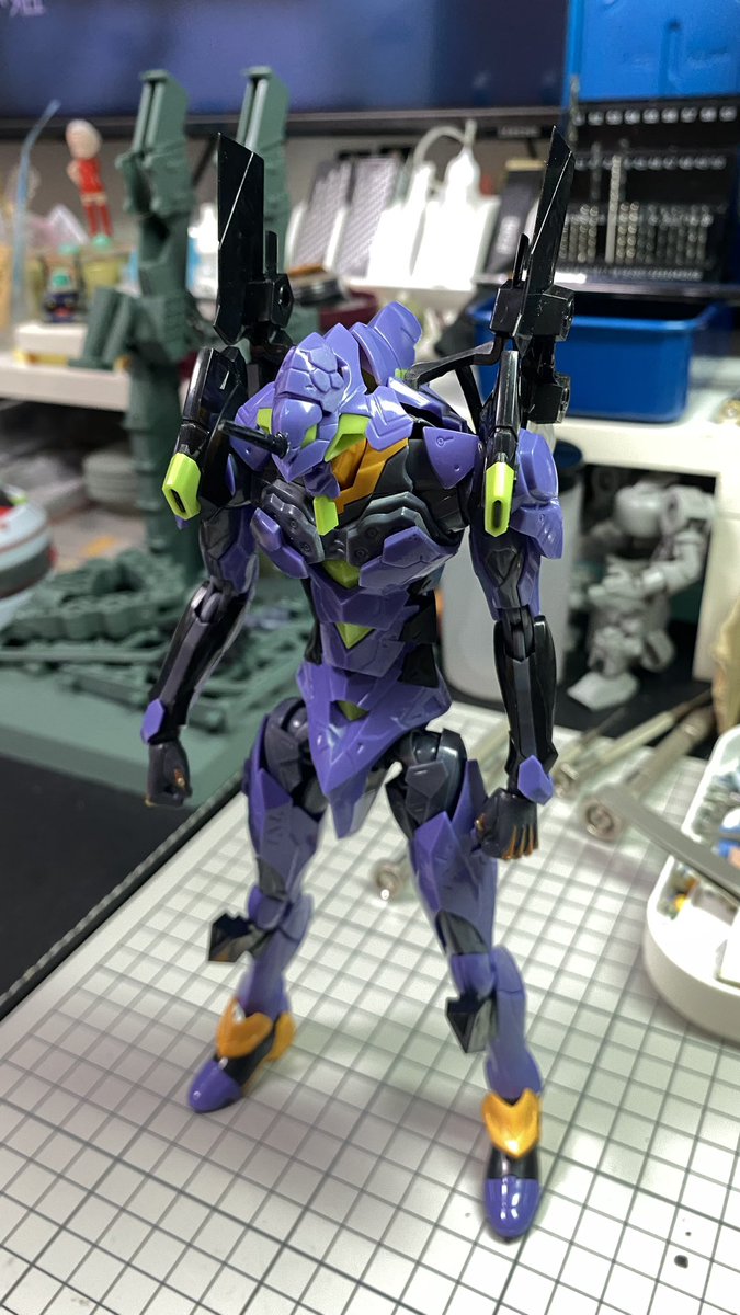 Danny2fish's tweet photo. 對岸出的樂色工業狗頭戰士（仿MB初號機），未打磨修整前素組紀錄，看那收縮孔 真是一絕!
強烈建議無愛不要嘗試!

#evangelion #eva #plamo #plamodel #新世紀エヴァンゲリオン #エヴァンゲリオン #新世紀福音戰士 #初號機 #初号機 #庵野秀明 #modeling https://t.co/r07eqCv8Uz