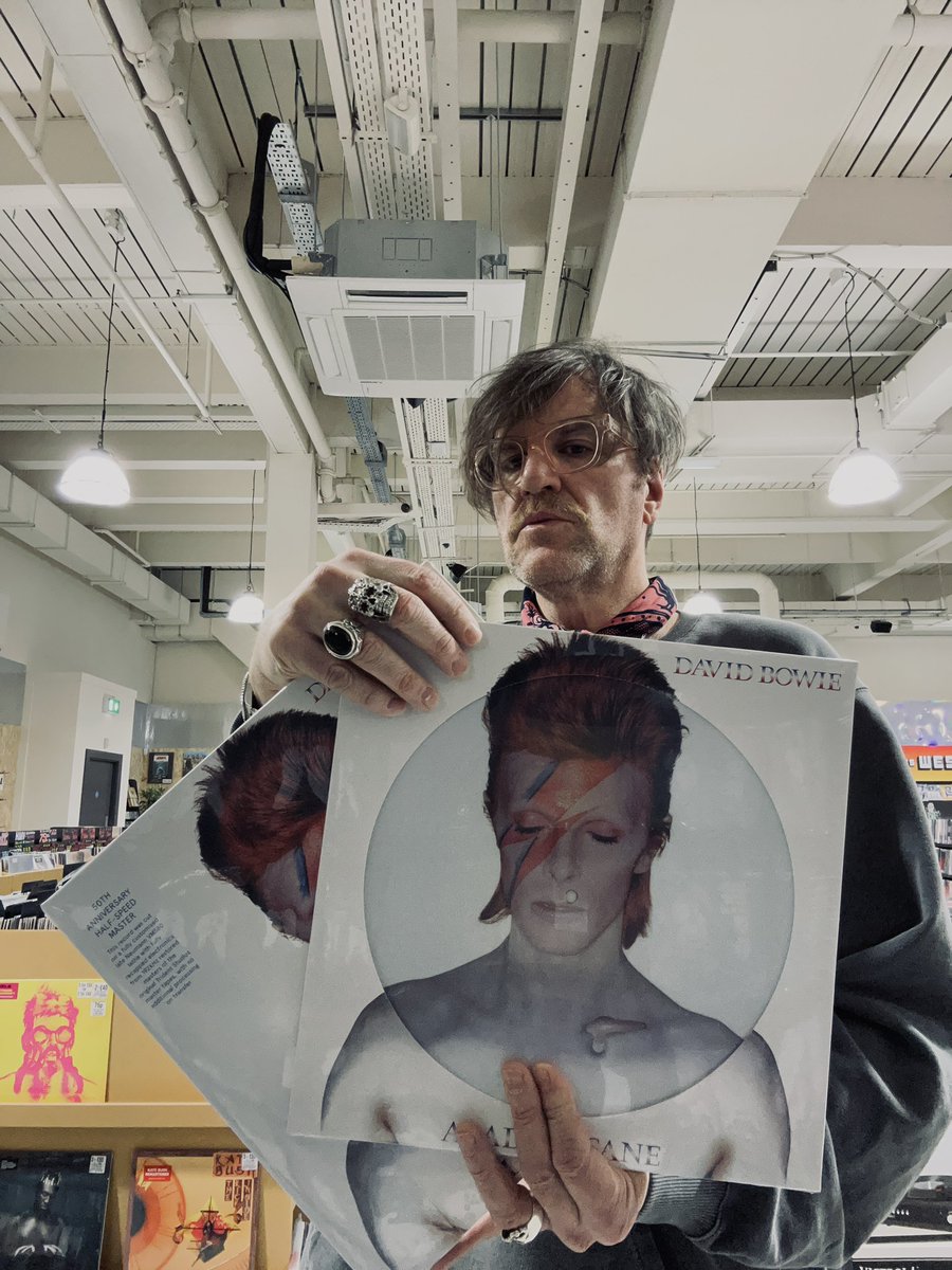 I'm stiff on my legend / The films that I made / FORGET THAT I’M 50 / ‘Cause you just got paid 💀 

Aladdin Sane 50th Anniversary (Half Speed Master) Limited Vinyl LP & PICTURE DISC x 🥀🎶⭐️💔

#hmvforthefans #hmvforlife #hmvrecordshop #vinyl #vinylcollection #bowie #glamrock