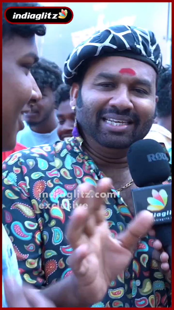 mdnews_tamil's tweet photo. IndiaGlitz-க்கு Vanakatha Podu -Cool Suresh at Rudhran FDFS
Full Video:
#RaghavaLawrence #PriyaBhavaniShankar #RudhranFDFS #Rudhran #CoolSuresh #TamilCinema #Indiaglitz https://t.co/nFMTBac21C