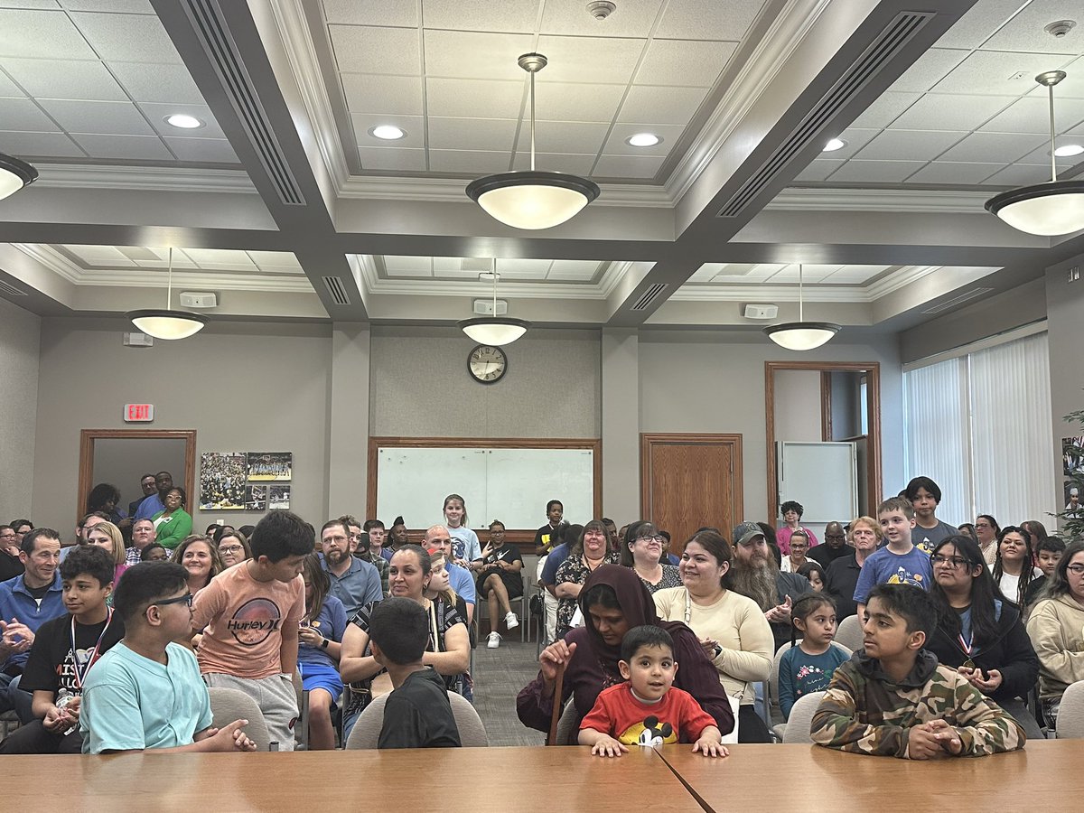 krodrequez's tweet image. Amazing day!  Toured the new @MartinCityK8 gymnasium being built, honored our junior math relay students and was able to watch our incumbent board members be sworn in! #FutureStrong #OwnTomorrow