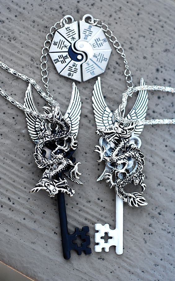 blingyblang_'s tweet photo. Do you like this type of necklaces to share with your partner or friends?
#modotwitter #like #instatwitter #MY_CON #top #twitterもやってます #lax #twitterland #feliz #twitterthis #flower1stwin #FLOWER #hellotwitter #keysiontwitter #SetMeFree_Pt2 https://t.co/pi4MLqUJ4C