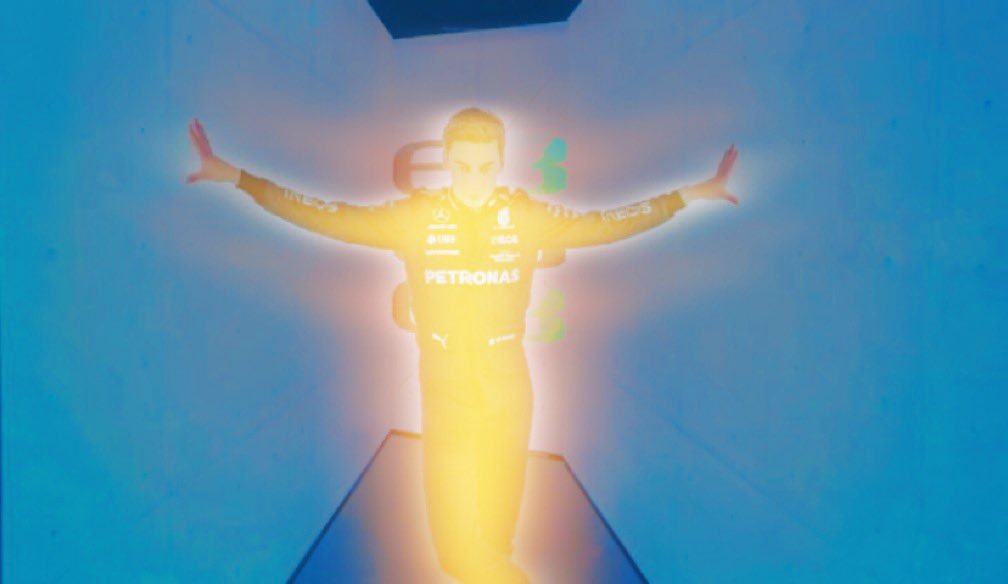 lecvett's tweet photo. yo luego de mufar a red bull y viendo que el destino está arreglando las cosas para que Ferrari remonte a lo desgraciado (el gp de azerbaiyán corriendo riesgo y el gp de miami a nada de necesitar submarino) https://t.co/eOhCPMFvHR