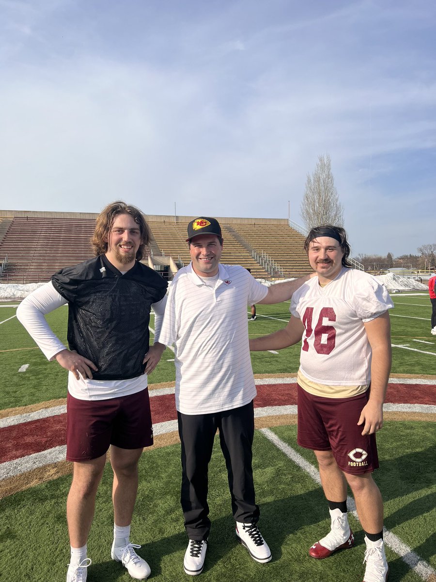 CoachJPollock's tweet photo. Huge thank you to 2 time Super Bowl Champ Porter Ellett for coming to talk to the team today. Great to hear from a WINNER on Coach Reid’s 4 pillars of the Chiefs squad. Had to snag a pic of 3 studs from Utah on The Jake up in Minnesota! #BeehiveState #ChiefsKingdom #RollCobbs https://t.co/pCcQSDNb5g