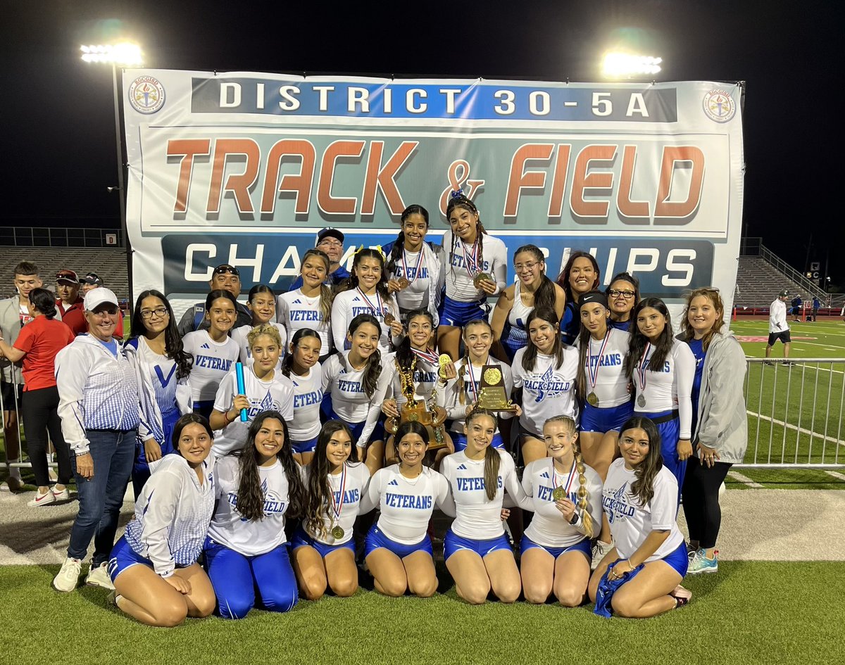 CoachGilpin's tweet photo. DISTRICT CHAMPIONS!!!!! Our girls track team has done it AGAIN…winning the district title for the 13th time in the 21 year history of our school!!!!!! These girls were dominant tonight!!!!! Yep, I’m PROUD!!!!!!
#blueVlife https://t.co/EBon5VVwR2