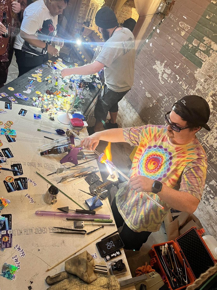 flyabstractart 🌴🎹💎🎹🌴 Sleeping Monkey tweet media