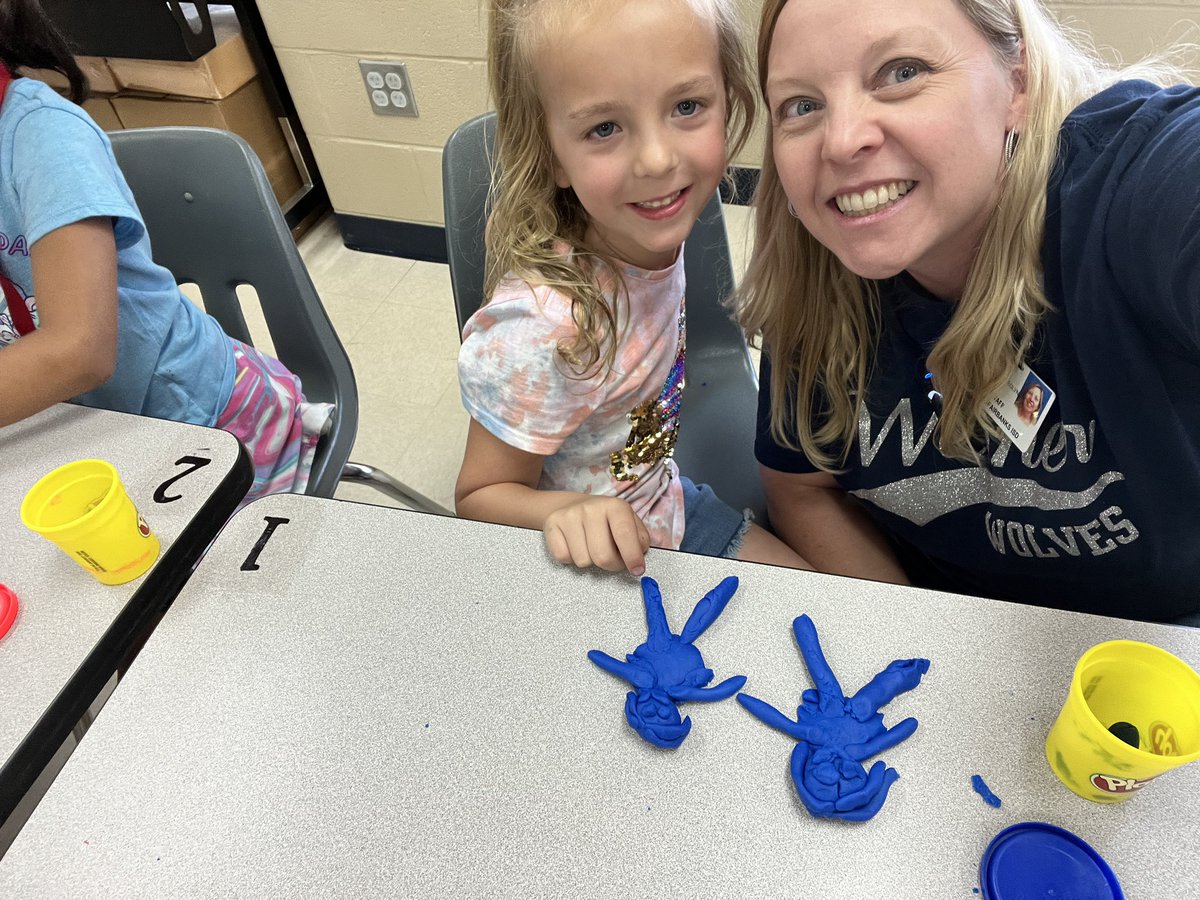 How can I not have a happy heart when my sweet kindergartener, Aria, chooses to make me and her out of playdoh on a fun Friday?? <a href="/WarnerCFISD/">Warner Elementary</a>