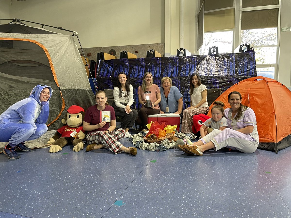 Michelle22669's tweet photo. A great night at Lincoln’s Pajama Read Family Night!!! Camp-Read-A-Lot
@LincolnSchool8 #lncproud https://t.co/mRFgfFtVew