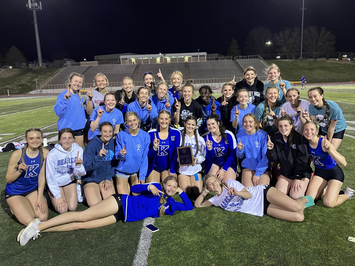 KHSGirlsTFXC's tweet photo. ๐ Jo Dusatko Invite Champs ๐
The Bearcats finish the day with 3๐ฅ3๐ฅ6๐ฅ and 108 team pointsโproud of how this group competed and battled through adversity to finish the day strong. Big things ahead!! #GetWhatYouGive โช๏ธ๐ต๐พ https://t.co/0Aa7C98g6i