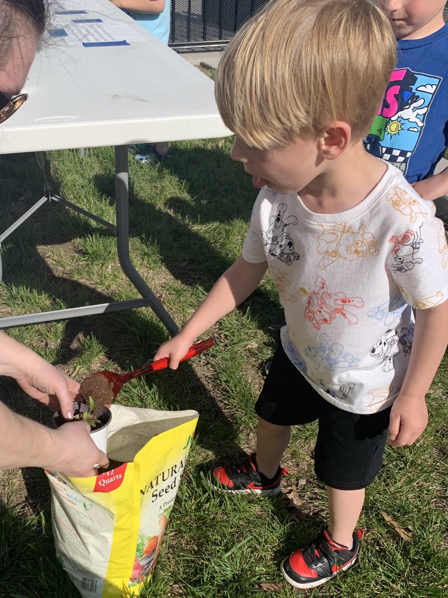 Grant was so excited to plant his flower that he’s been growing in Miss <a href="/melissaaraizaa3/">Melissa Araiza</a> &amp; Ms. Lara’s room! Thank you <a href="/NKCEarlyed/">NKC Schools Early Education</a> extended care teachers for “growing” our kids outside of the classroom! 🦋💙