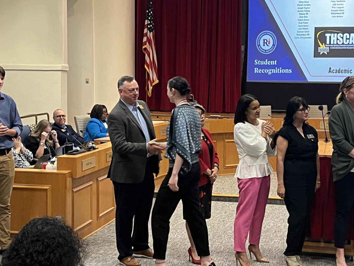 KendallHasse's tweet photo. Such a great night at the RISD School Board meeting! ❤️ @HasseFiona @YareyniHerrera Congrats! 🎉🏅❤️ 🏀 #StudentAthletes @LADYCATS_BALL https://t.co/7FMESjigBT