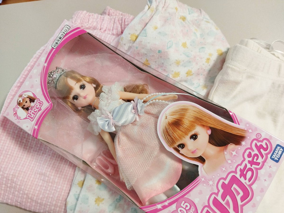 mashumaromoti's tweet photo. #100mylicca
#newmakelabo
サイズアウトのパジャマズボンから、かわいい服ができました。我が家オリジナルねこのぬいぐるみも作れました。週末提出します。
#リカちゃん #ハンドメイド #handmade https://t.co/LV87TLZFpc
