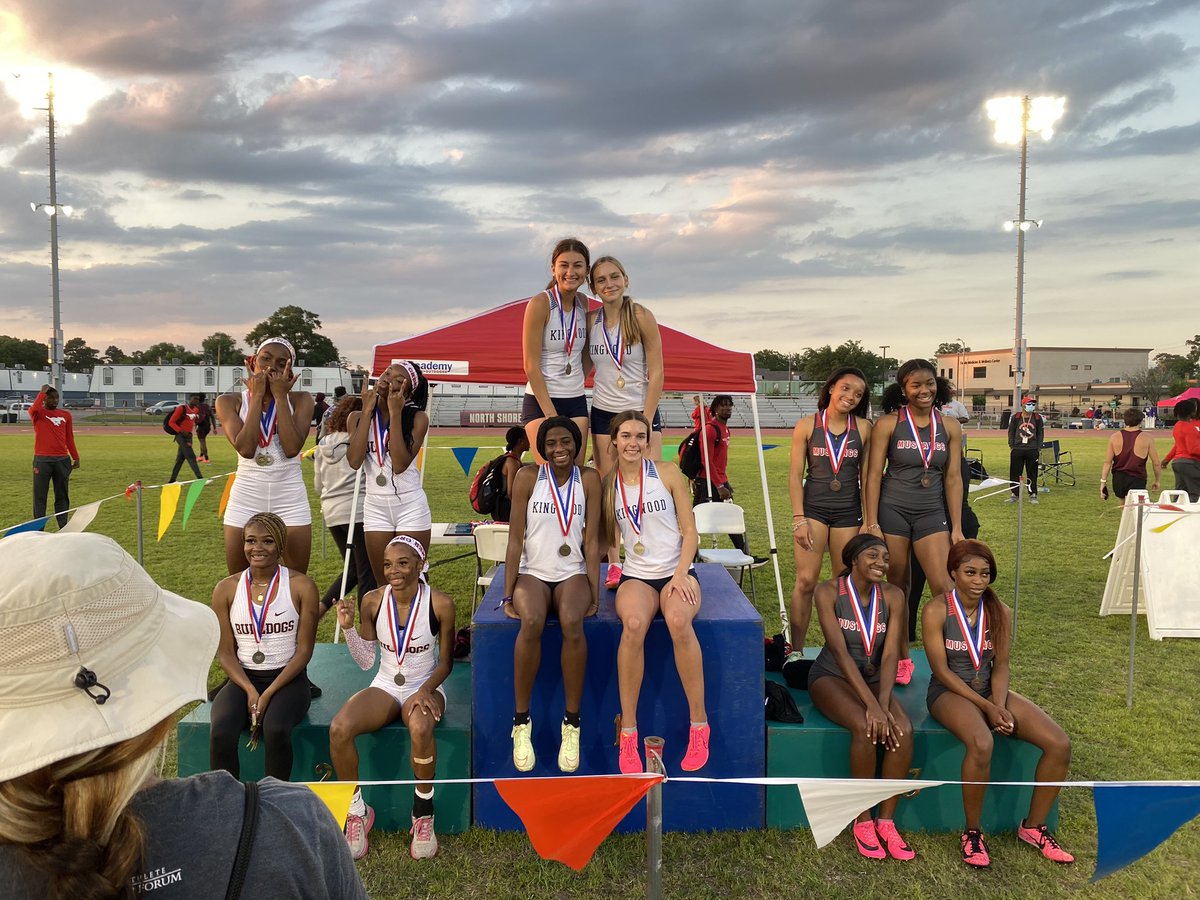 kingwoodxctf's tweet image. 4x400m Relay are the district champs! Lila (59.5) Brooklyn (59.7) Olivia (57.0) Evalyn (56.8)!  3:53!