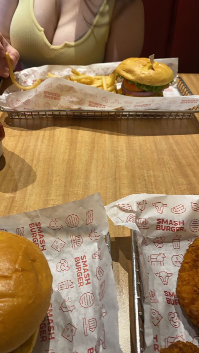 Jin x Supreme ❤️‍🔥 tweet media