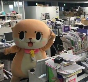 cortiodani's tweet photo. Working hard to earn just a little bit money, Chiitan,🌚💙💕💼 https://t.co/Y9QG9SirJj