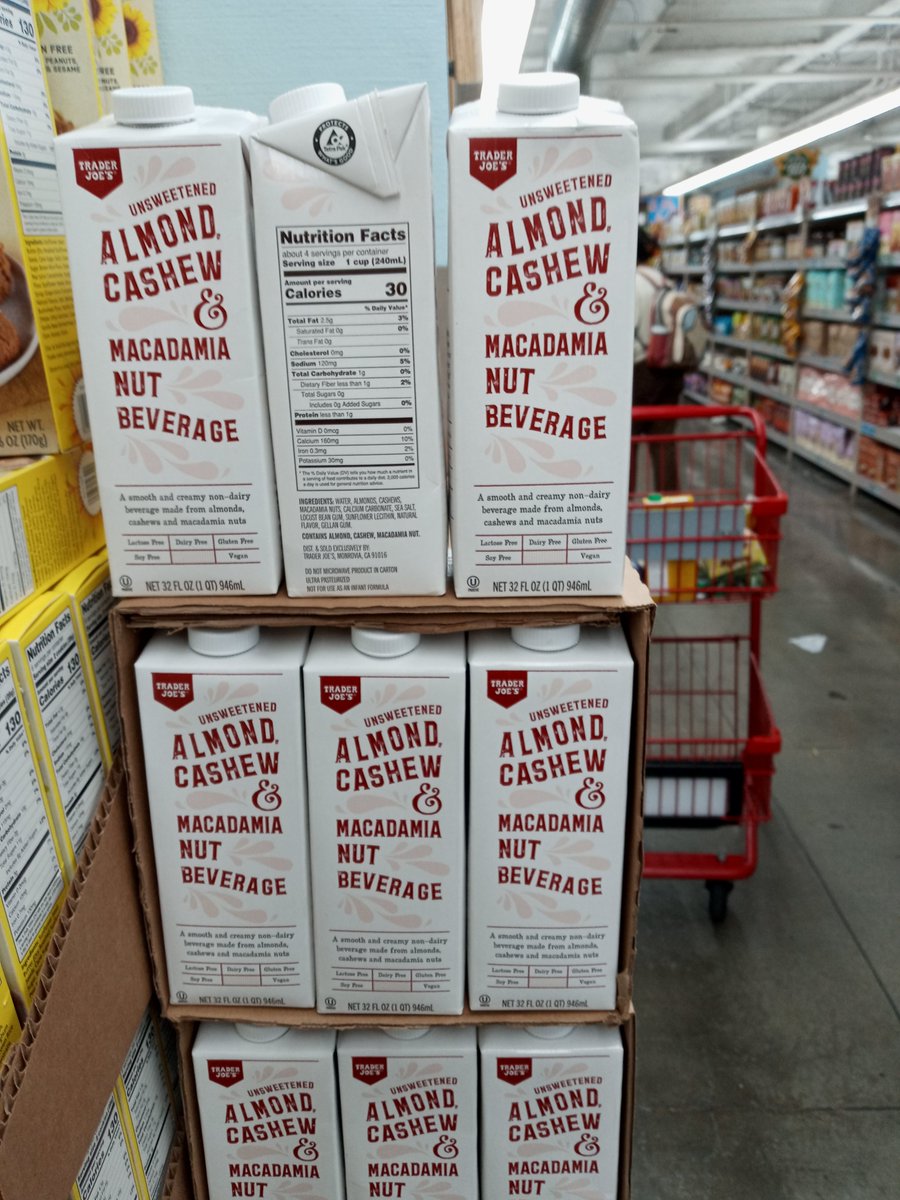 VictorMartino01's tweet photo. For those days when you just can't decide which nut beverage (or milk) to buy.
#triplenut #cpg https://t.co/jP2AeA7Xdy