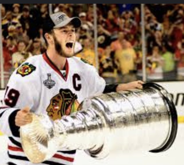 Curt_Russell10's tweet photo. Thank yew @JonathanToews for all the memories during my glory days! #19 Toews to the rafters. You will be missed! #Toews #Blackhawks #Legend @muzz19 https://t.co/anFgOcAtgV