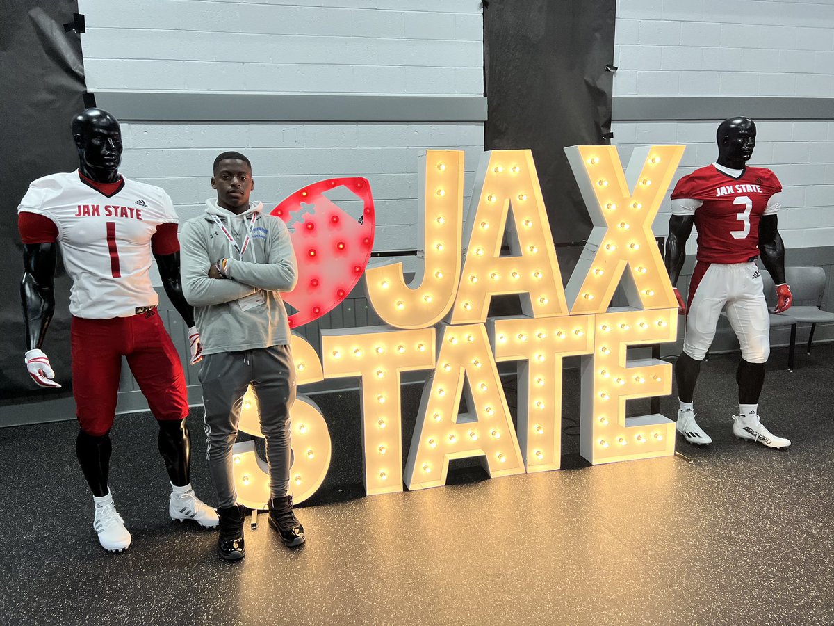 Amars_9's tweet photo. Thankful for the opportunity to come out and watch @JSUGamecockFB spring game and get a glimpse of what the team and campus is like. Also great to meet me talk to @PIPSCoaching @CoachRSmith1 @RealCoachRod @MHHSFB @jabari_carr @BrandonHuffman @PGregorian @GregBiggins https://t.co/5NhbSUpFl1