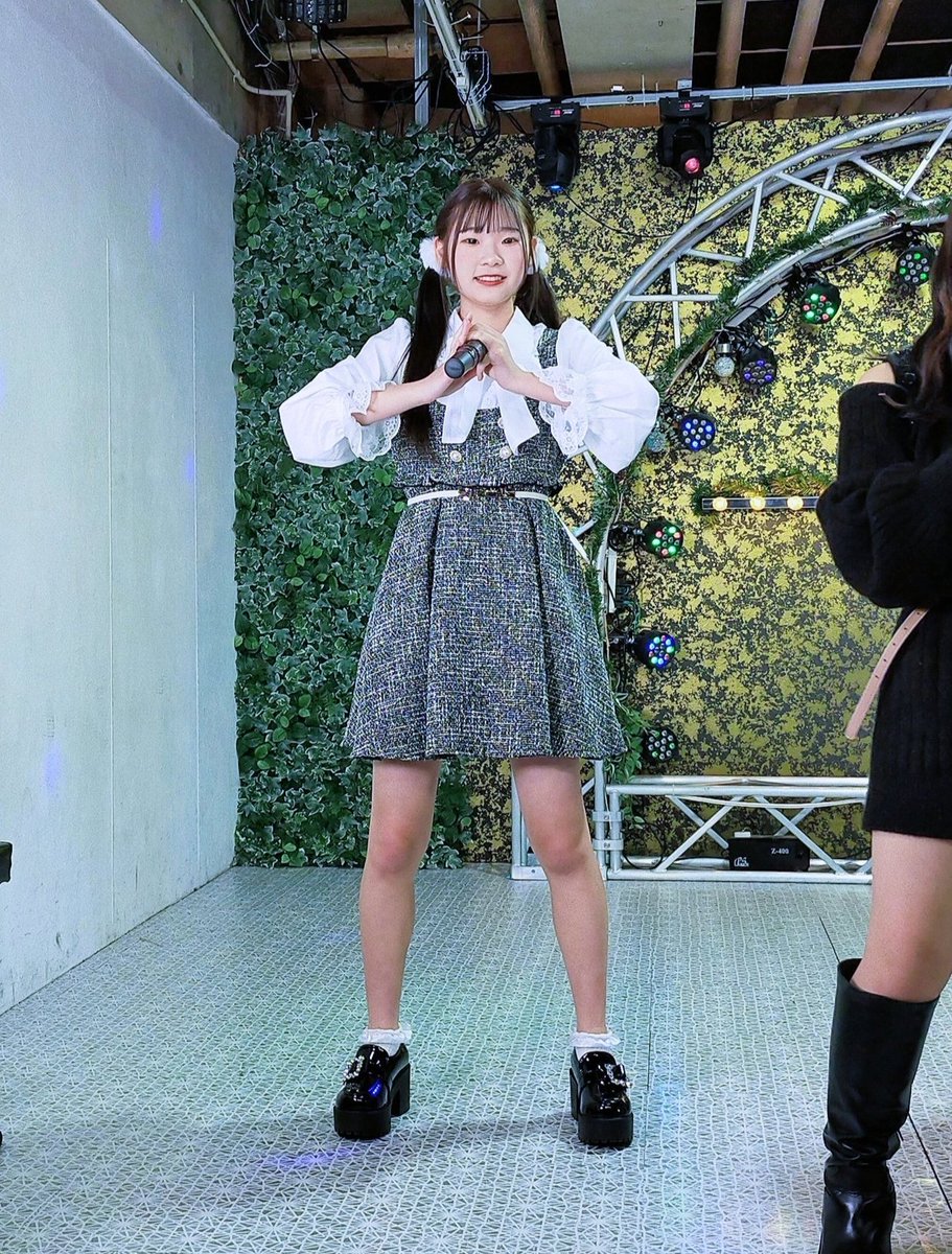 fuzi_ookami's tweet photo. 天気が良く☀さわやかな
ROJITAに最適な季節になったね
日本はwww

素敵な服は可愛いだけじゃなく
テンションあげ〜だし
心もウキウキするし
マウントとれるしw
なにより
着てると自分に自信がつくよね
それ大切👍
自信ある子は輝いて見える✨

#可愛りり
#RONPAGREEN
#RONPA_GREEN 
スマホ撮影 https://t.co/RnuvC3Hck0