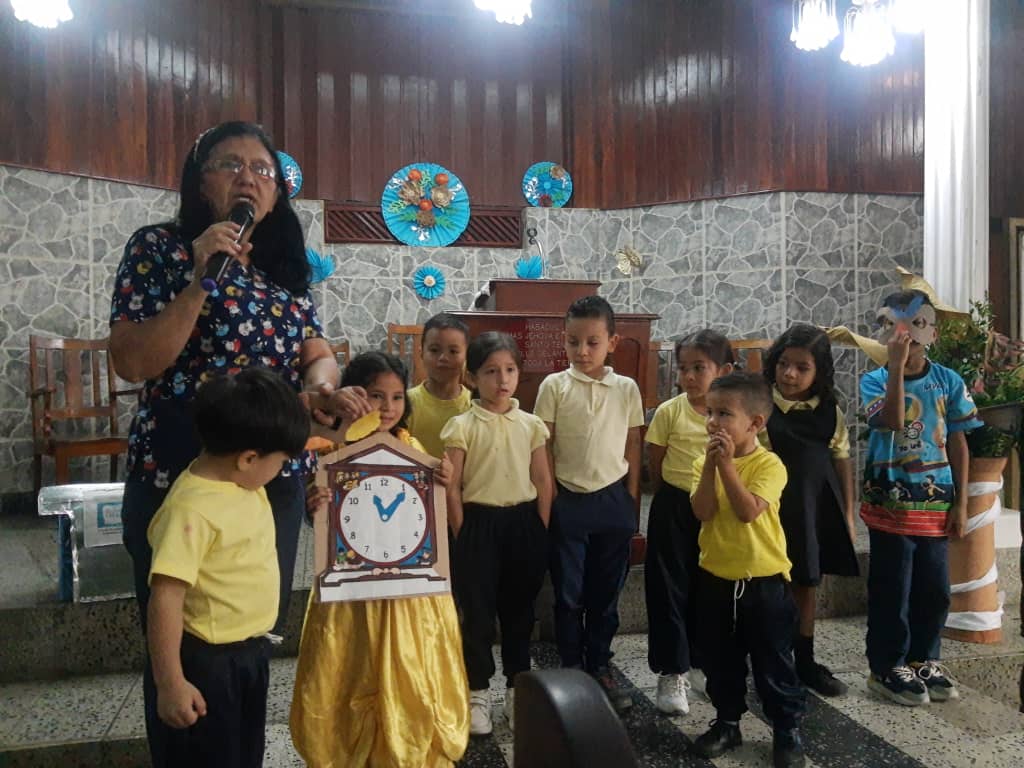 ParedesJackson's tweet photo. 🔖 Fecha:  13/04/23.
🔖 Actividad: Olimpiadas de amor, ( presentación de muestras de las actividades del mes de marzo) festival de talentos. 
🔖  Institución Educativa:  Ueca Jose Antonio Paez 
🔖 Participantes: más de 75 estudiantes de  inicial y primaria. https://t.co/8kIClPWpZv