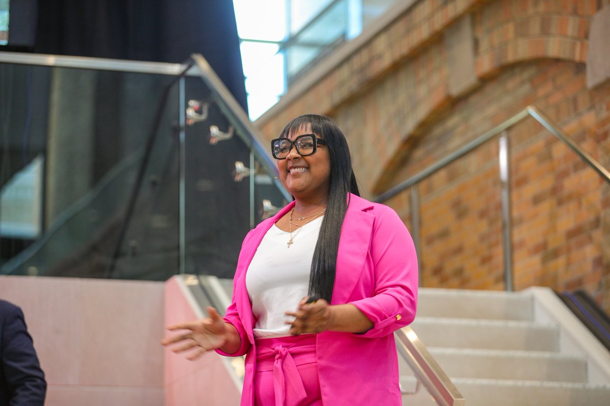 That's a wrap on #TheHatch2023! 🎬

#BGSU student entrepreneurs (Hatchlings) presented their business ideas to alumni investors, vying for funds to launch their businesses in a format similar to the show <a href="/ABCSharkTank/">Shark Tank</a>! 

Watch the live stream &amp; learn more: bgsu.edu/thehatch