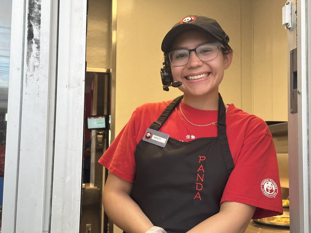 I love running into former students ❤️This #IrvinRocket right here - Senior Class President, NHS, StuCo treasurer, ACADEC, soccer, she works… and now soon to be an official #UTEPTerryScholar! Way to go, Ashley!  May you achieve all your goals and enjoy the ride ⛏️🧡💙 #EPISD