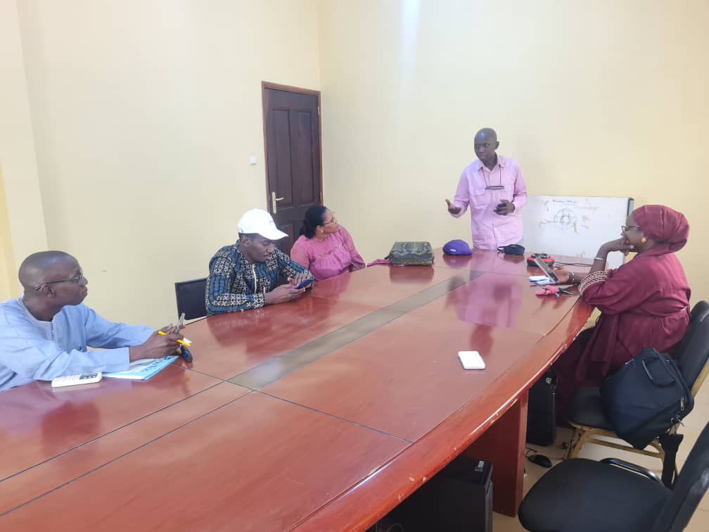 Nous offrons un renforcement de capacités aux points focaux de Boutik221 en photographie mobile au sein des Chambres de Commerce et Chambre des Métiers des régions que nous visitons actuellement #sedhiou #casamence #boutik221 #ecommerce #commerceelectronique