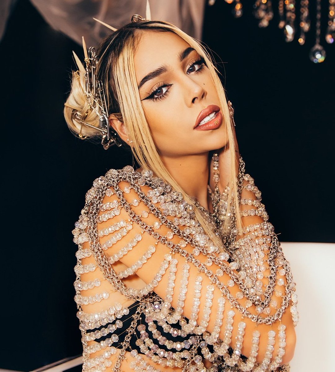 “#1Trago” y “Kaprichosa” son las canciones de @DannaPaola  que han alcanzado el puesto número #1 en iTunes Brasil 🇧🇷.