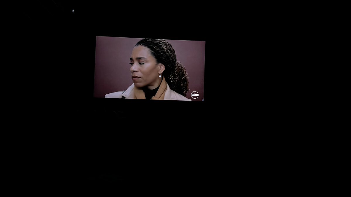 reputationkevin's tweet photo. holy sh*t @GreysABC @seekellymc #greysanatomy #greys #GreysDay #maggiepierce https://t.co/mBLE0Z4jRi