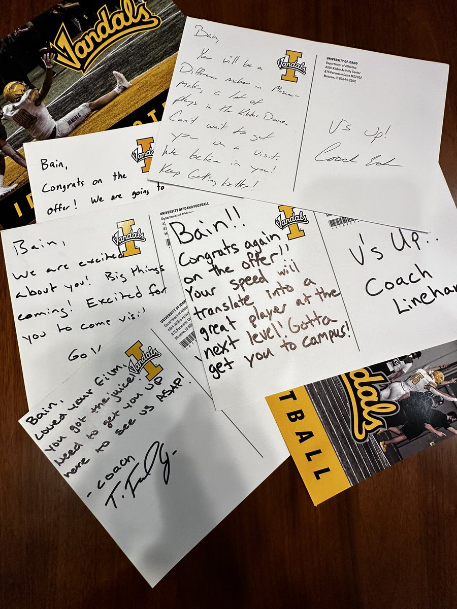 Thank you to the Vandals coaching staff. I appreciate the love. Looking forward to stepping on campus in a couple weeks! #GoVandals @Coach_Eck @LukeSchleusner @MattLinehan_10 @franks_coach @Booof38 @Coach_Sutt @CoachTFord @CoachRovig @VandalFootball