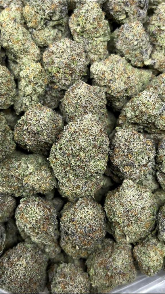 COOKIES &amp; CREAM #CNC07

LOCAL $1050
SHIPPED $1150
#420community #Cannabiscommunity #Weedmob #wakenbake #420fam #Stoners #Weedlovers #StonerFam #pothead #Marijuana #cannabis #Smokers #420friendly #Hightweeds #cannabislovers #weed #CannabisLegal #Medicated #WeedLife